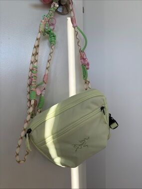 Handmade paracord phone/camera lanyard